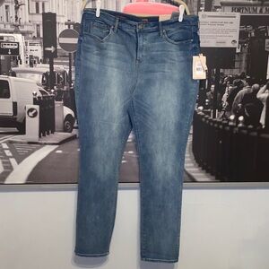 NYDJ  Alina Legging Jeans in Size Uk/16. NWT